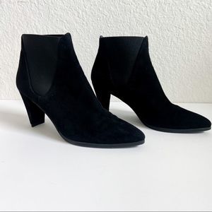 Stuart Weitzman black suede pointed toe ankle boots 6.5